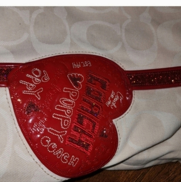 DEADSTOCK RARE COACH Poppy VALENTINES DAY HEART TOTE LIMITED EDITION - Picture 4 of 15